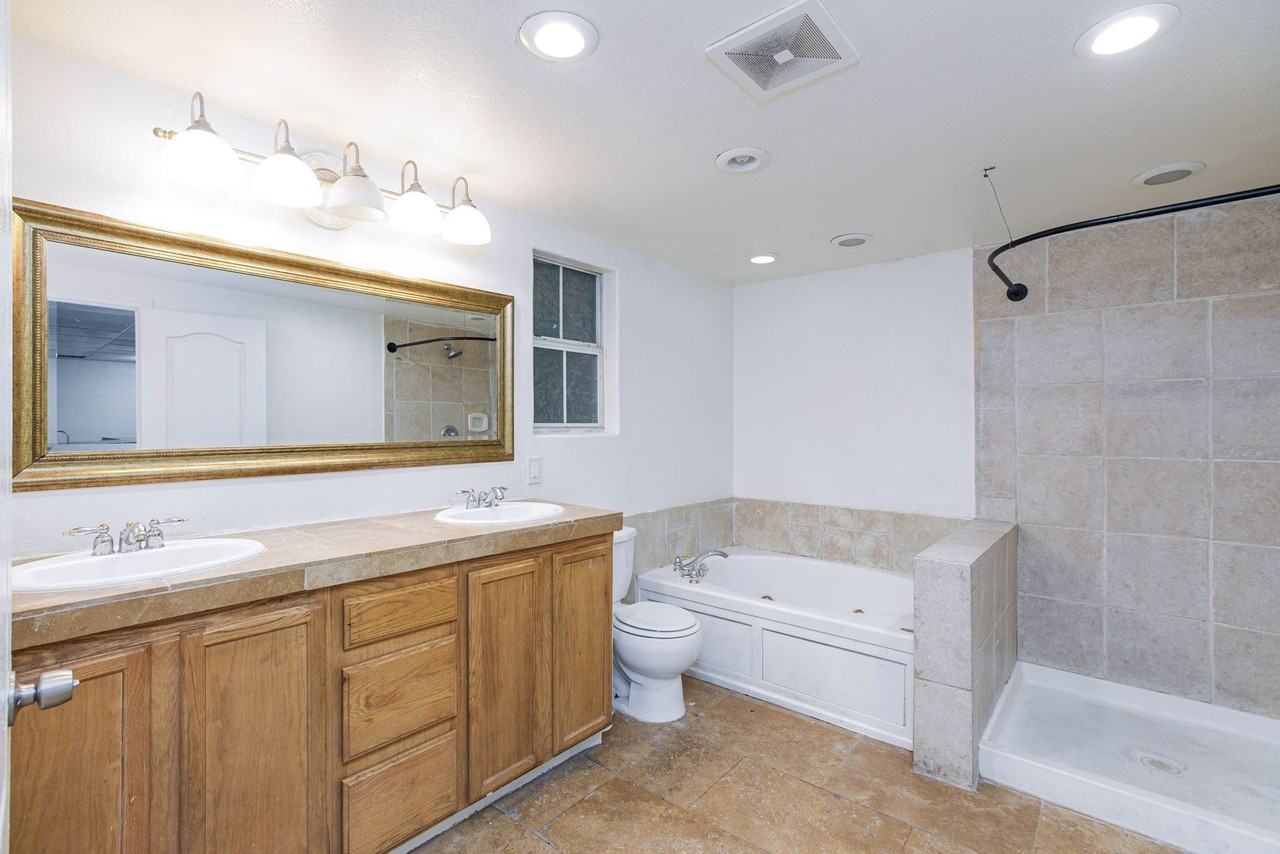 Ferndale St - Photo 2 of 11