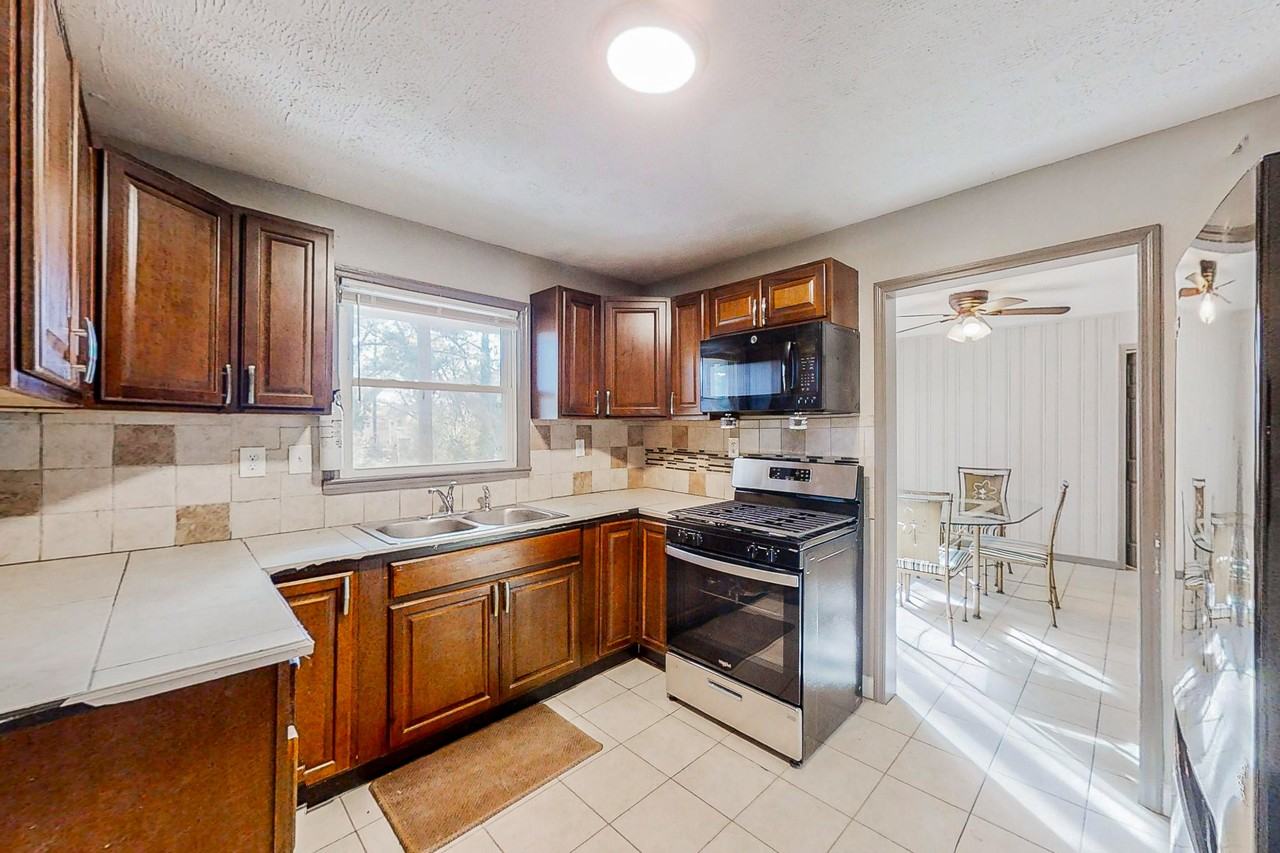 Knox Dr Se - Photo 5 of 19