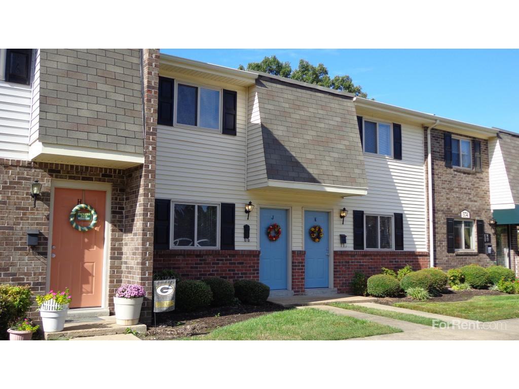 Turnberry Wells Townhomes - Photo 3 of 19