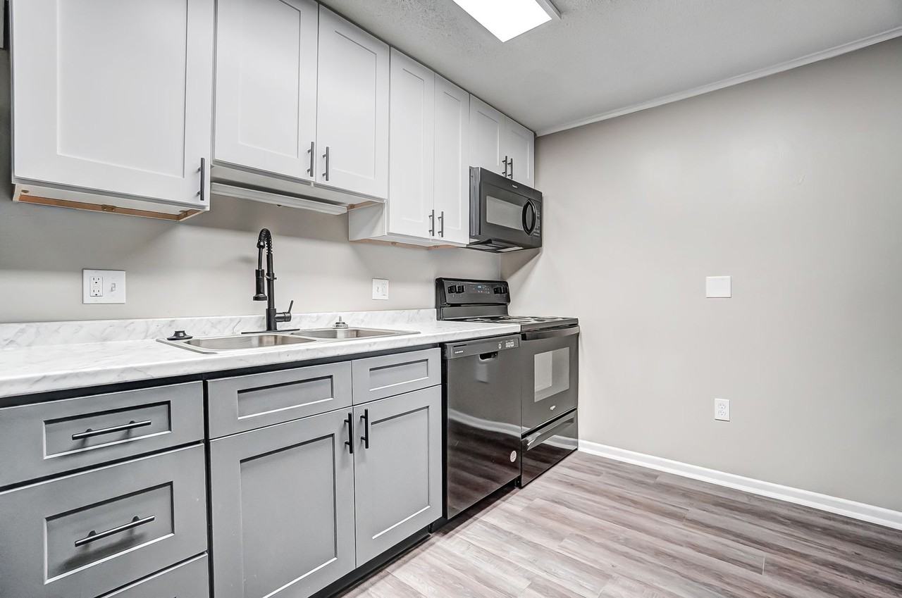 Poplar Ridge Apartments - Photo 7 of 22