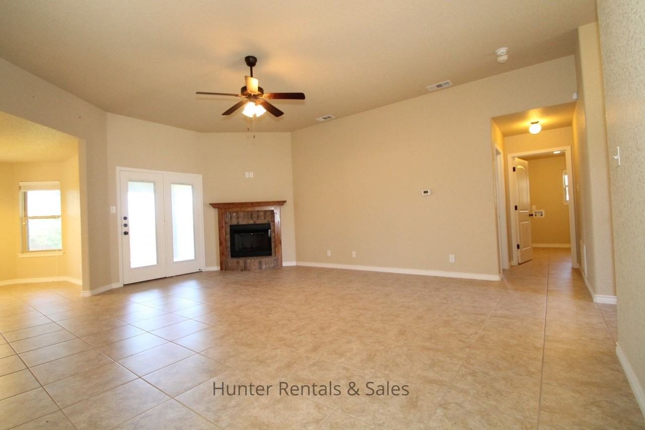 702 W Orion Dr - Photo 6 of 31