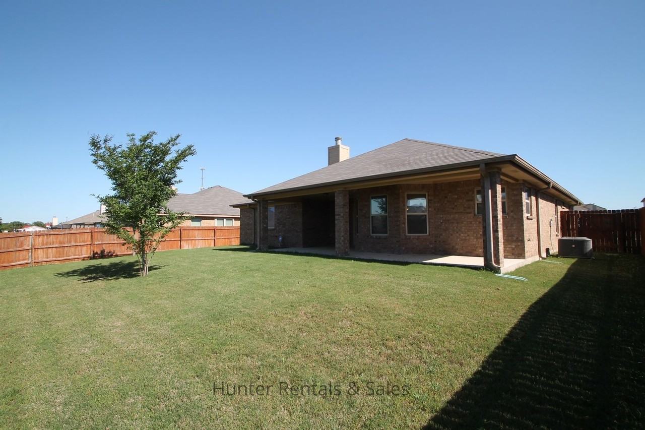 702 W Orion Dr - Photo 4 of 31