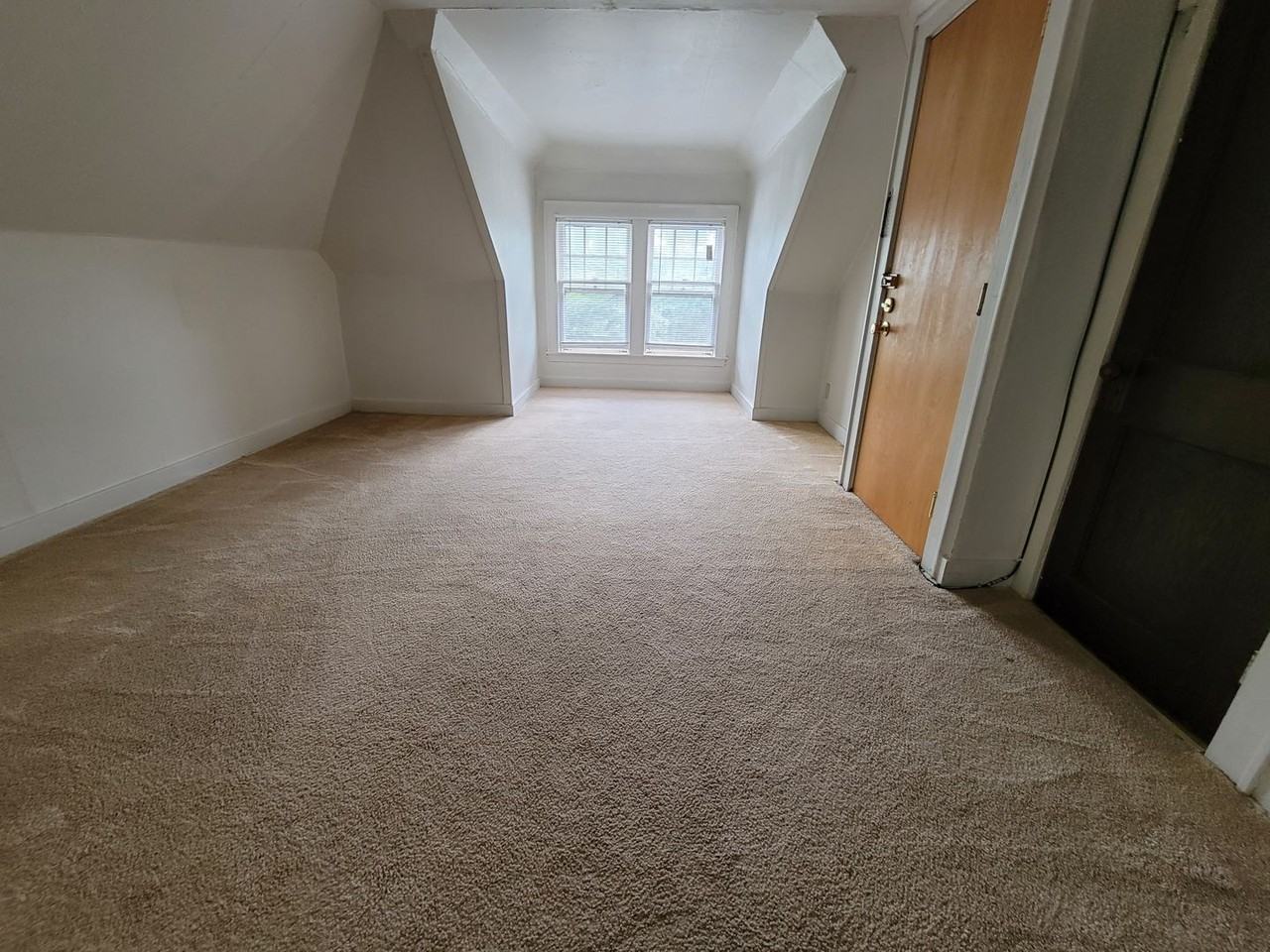 620-22 Fellows Avenue - Photo 4 of 18