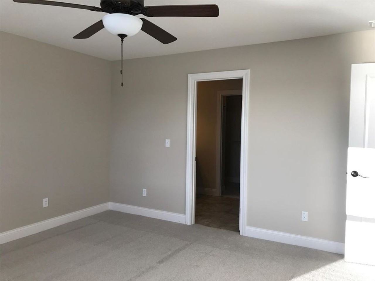 1402 Myrtle Beach Ave - Photo 2 of 13