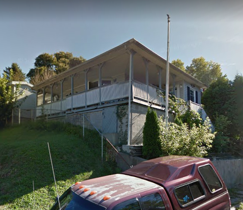 225 Lynn Ave - Photo 2 of 17