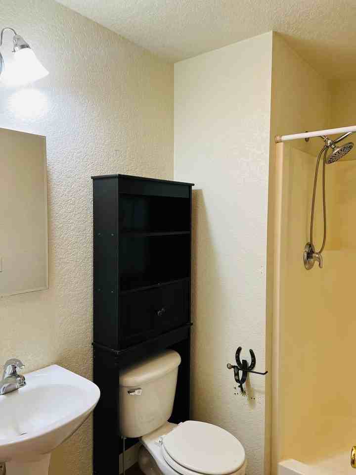 5060 Cache Ct - Photo 5 of 12