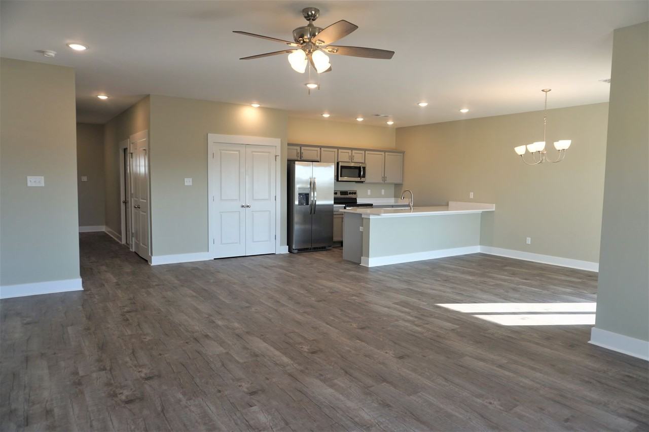 3651 Red Maple Way - Photo 4 of 22