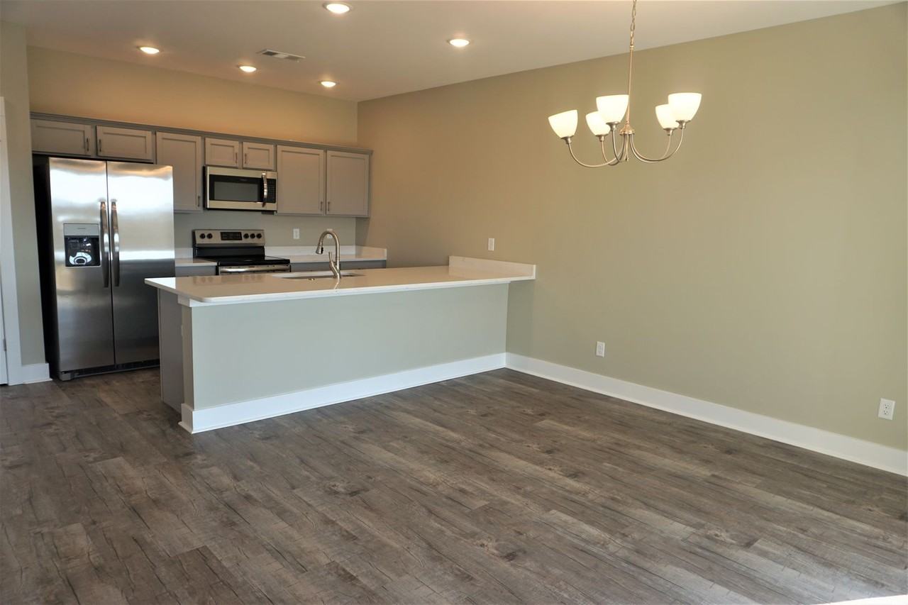 3651 Red Maple Way - Photo 5 of 22