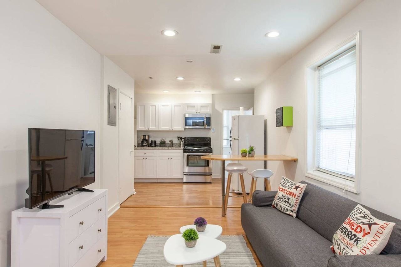 623 South St Apt 3r - Photo 2 of 11