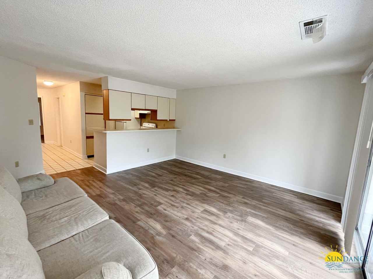 107 Westlake Ct - Photo 4 of 16