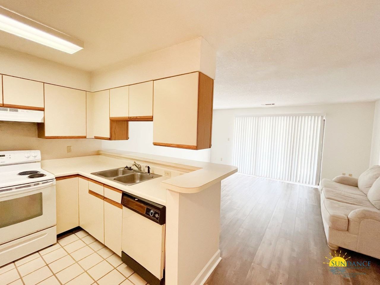 107 Westlake Ct - Photo 5 of 16