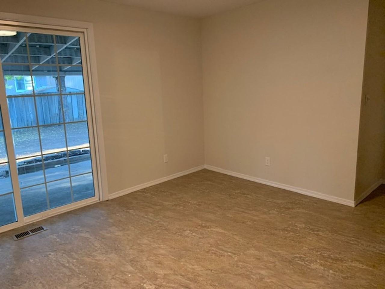 5265 Golden Ct - Photo 4 of 18