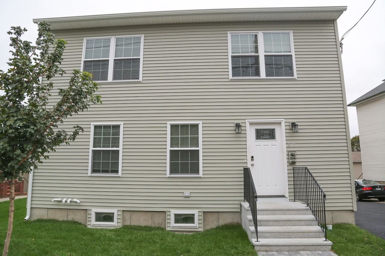 517 Admiral St - Photo 2 of 48