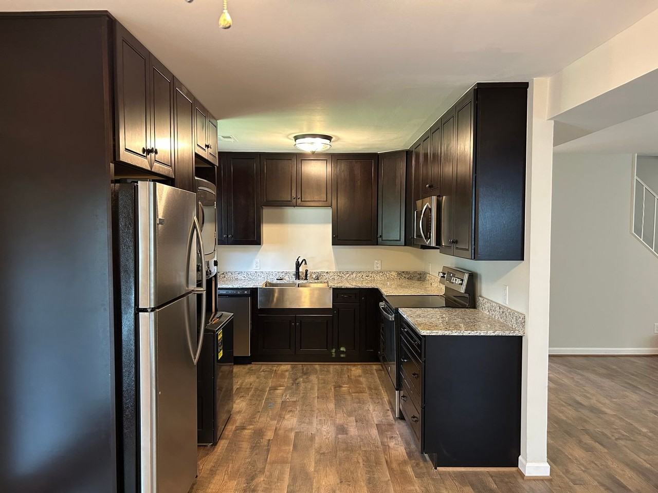 9206 Farmington Dr - Photo 7 of 26