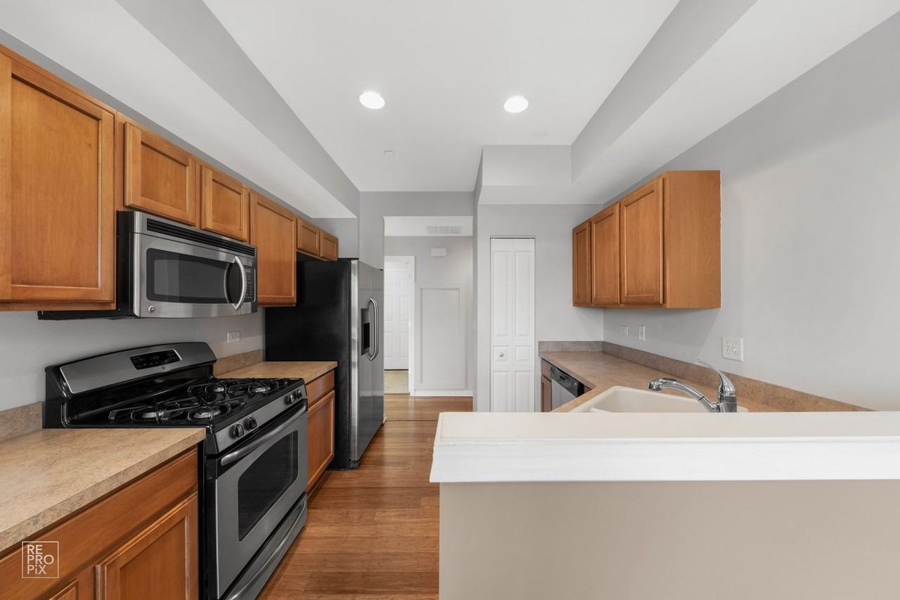 1467 Crimson Ln - Photo 2 of 10