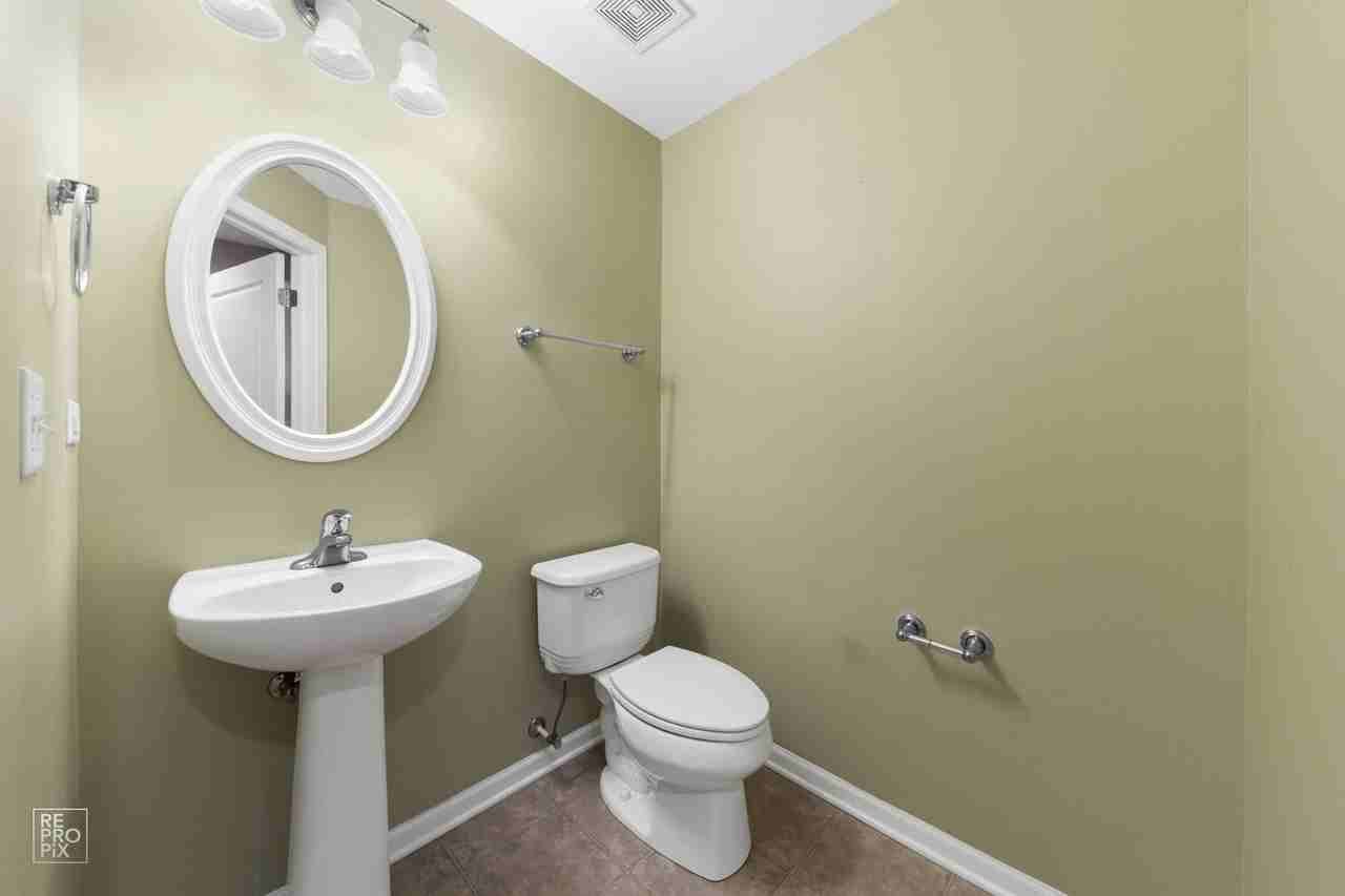 1467 Crimson Ln - Photo 7 of 10