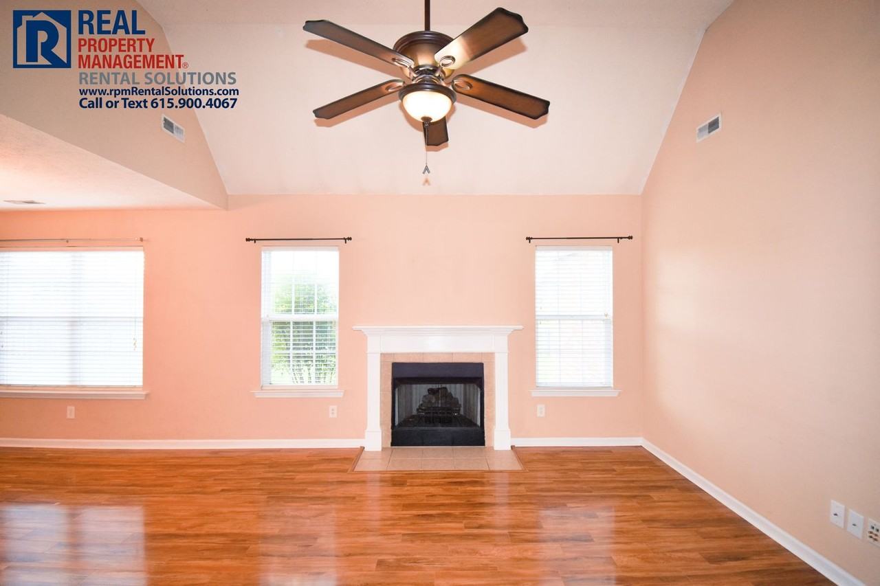 1303 Auldridge Dr - Photo 6 of 28