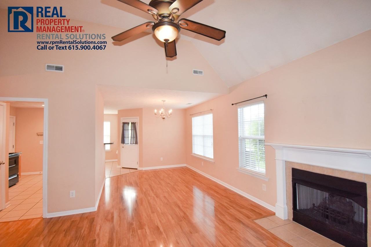 1303 Auldridge Dr - Photo 7 of 28