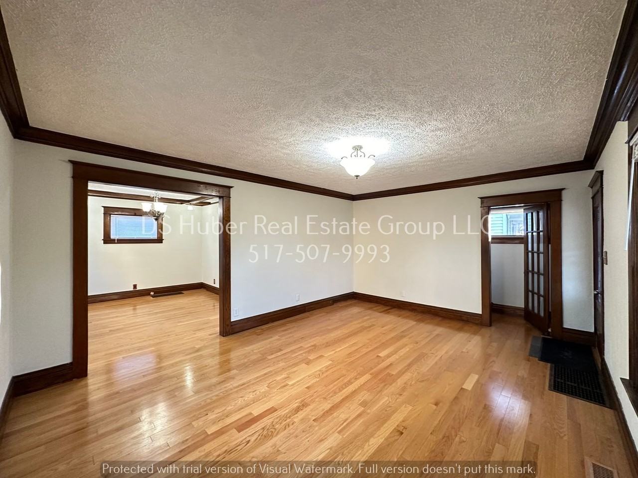 1027 Climax St - Photo 2 of 22