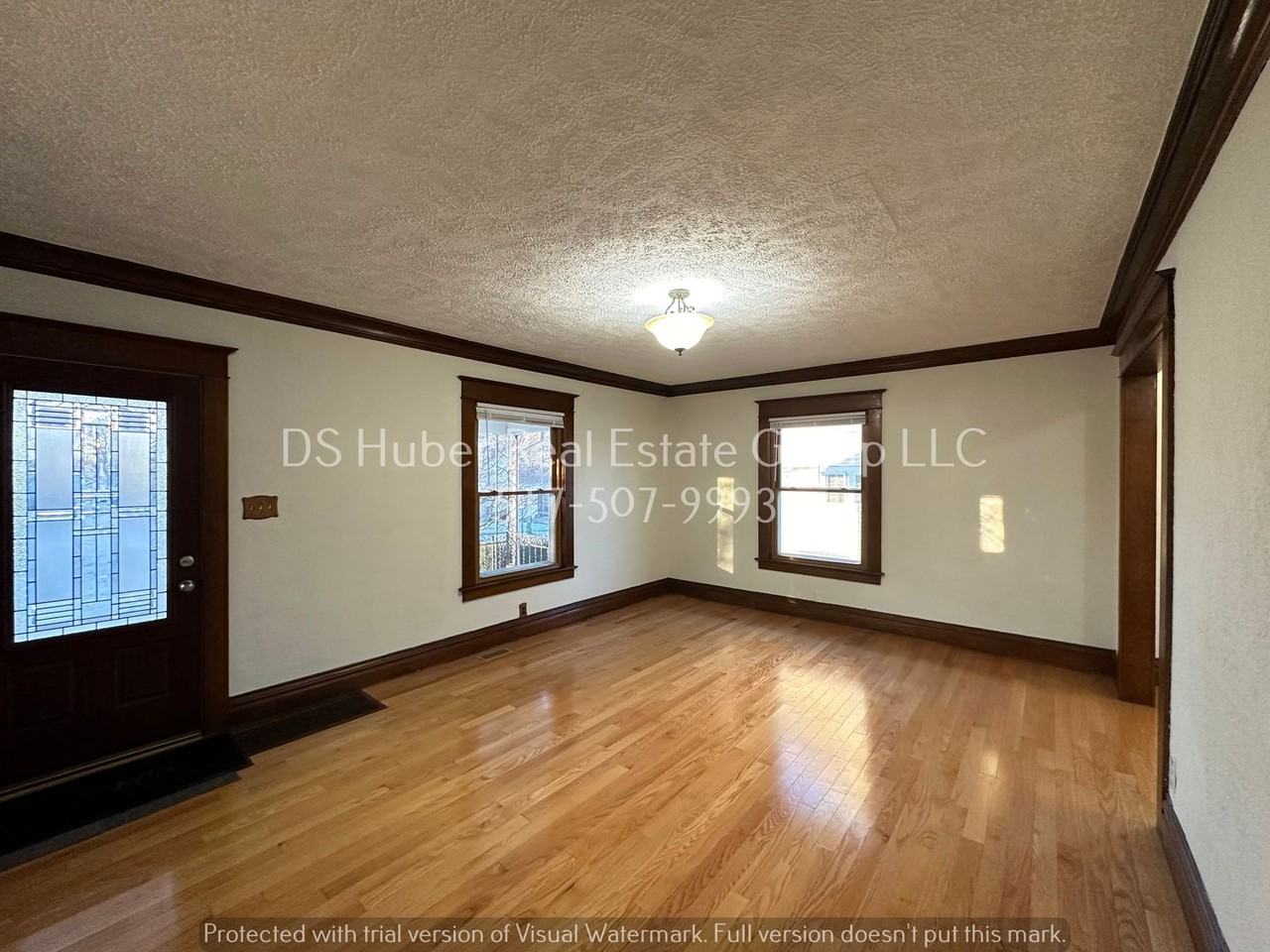 1027 Climax St - Photo 3 of 22