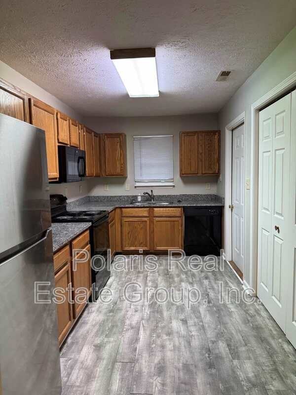 5523 Orth Ct - Photo 3 of 8