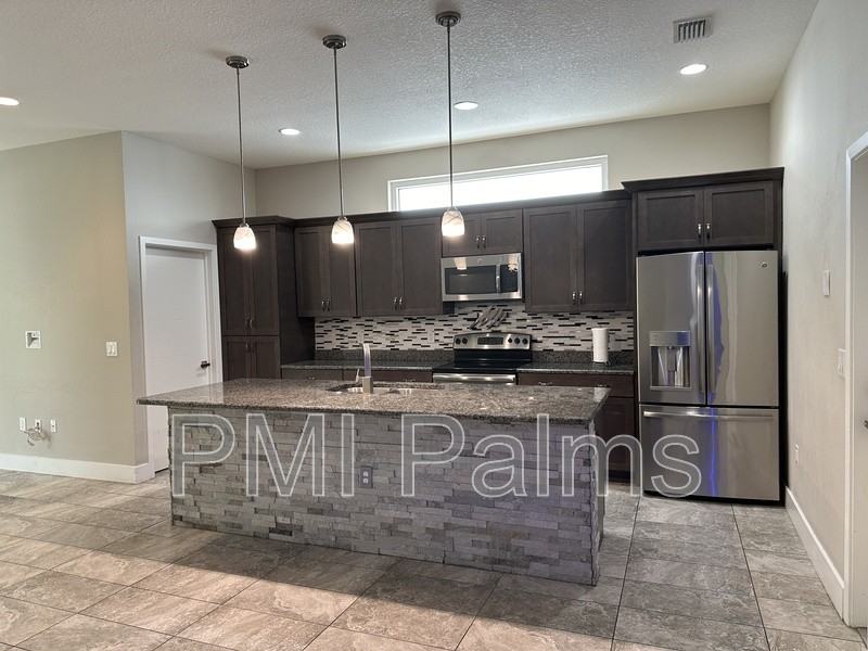 201 N Trask St #3 - Photo 2 of 22