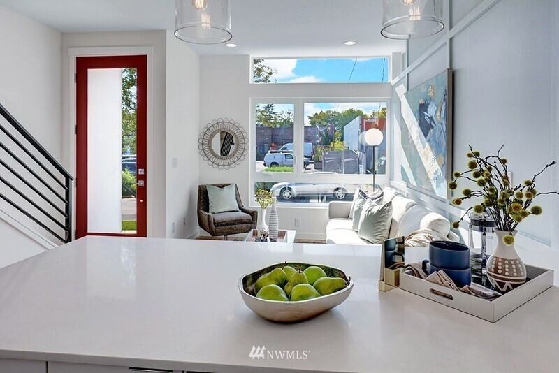 632 10th Avenue East - Photo 7 of 23