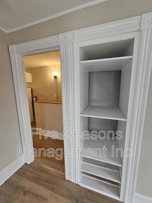 100 N Champlain St - Photo 6 of 13