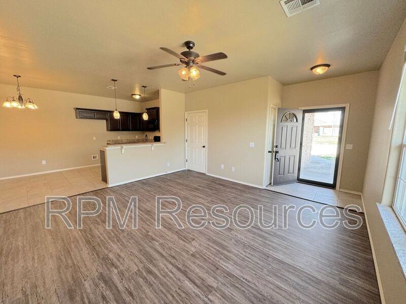 127 Bison Court Way - Photo 5 of 21