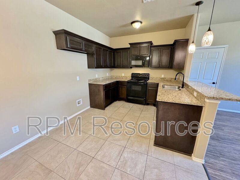 127 Bison Court Way - Photo 7 of 21