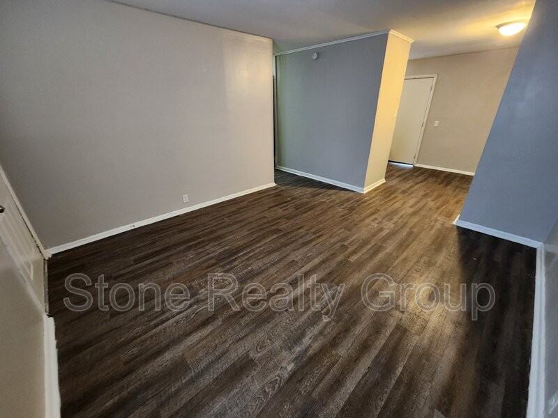 7 1/2 Ave - Photo 2 of 9
