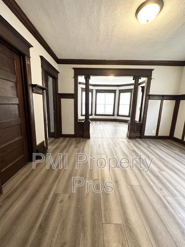 801 S 32nd St Uppr Front - Photo 3 of 7