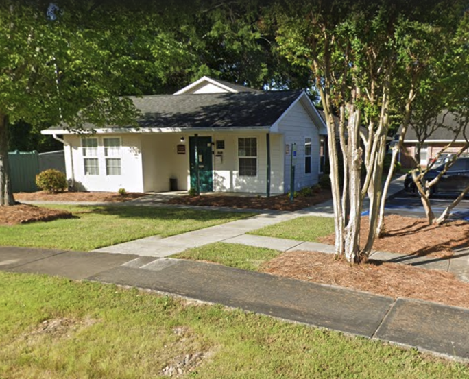 The Manor - Photo 2 of 5