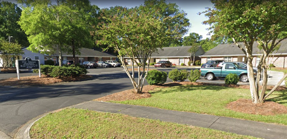 The Manor - Photo 3 of 5