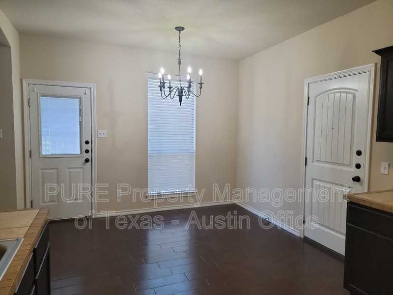 120 S Holly St - Photo 3 of 15