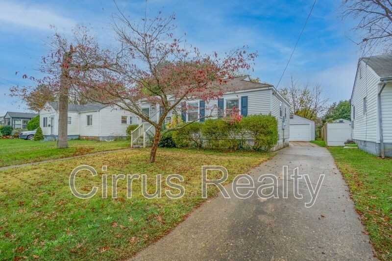 719 Kenosha Ave - Photo 2 of 28