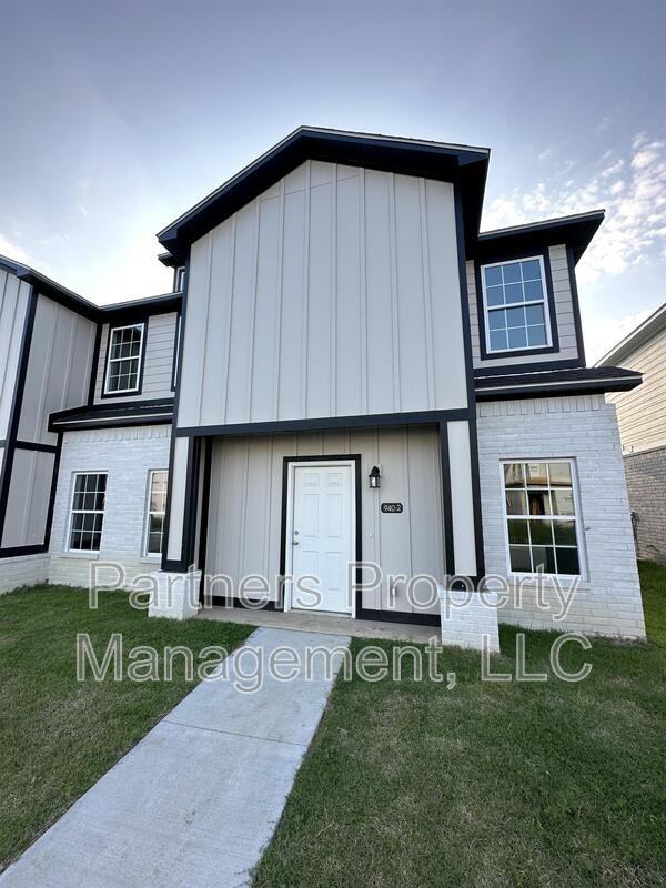940 S Amarillo Ave - Photo 4 of 26