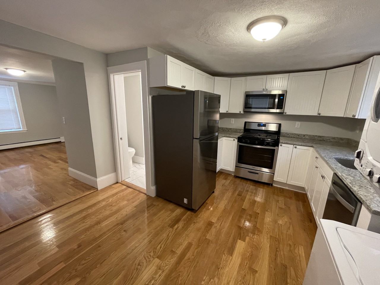 309 Highland Ave #R - Photo 3 of 28