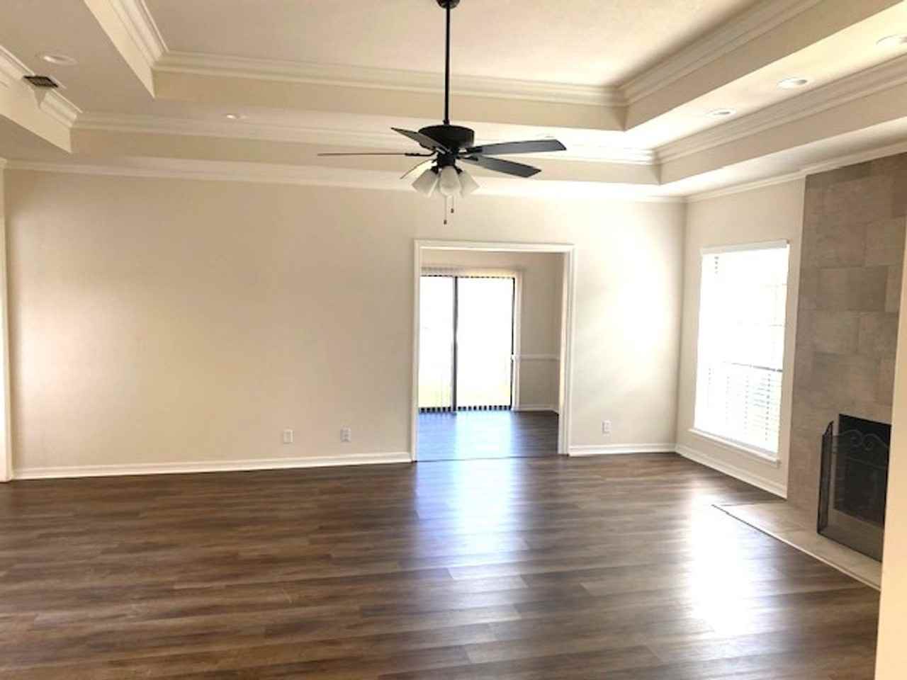 202 Cambridge Rd - Photo 4 of 15