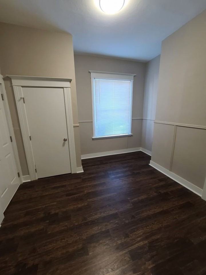 317-331 5th St - Photo 7 of 15