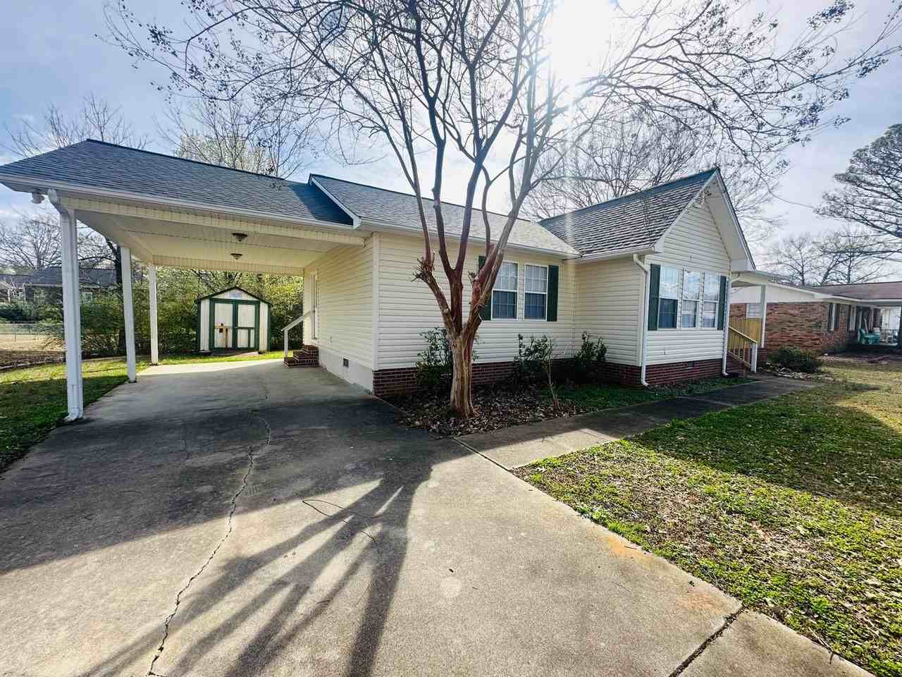 2102 Harrell Dr - Photo 2 of 16