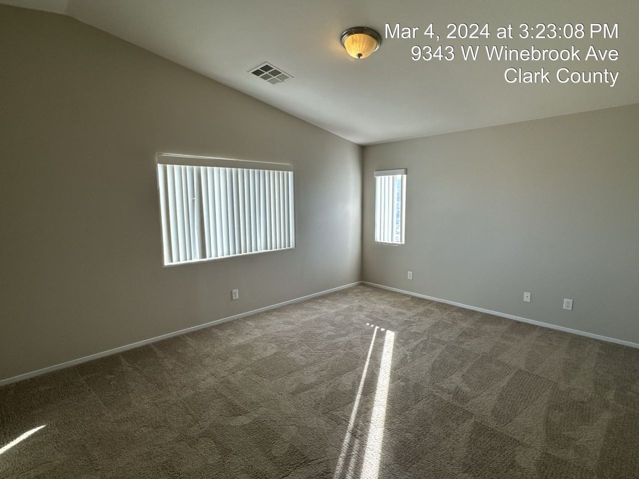 9343 Winebrook Ave - Photo 6 of 17