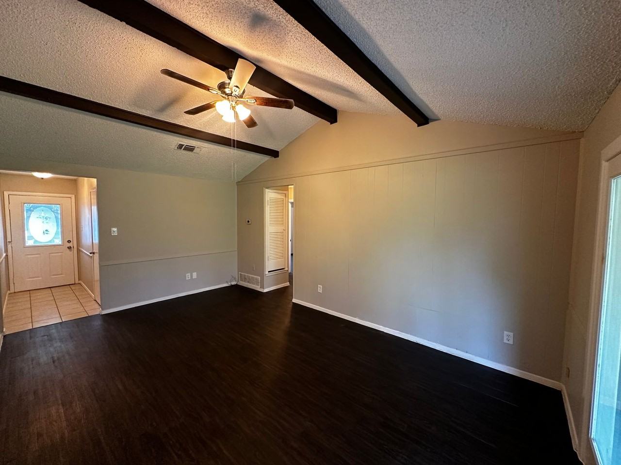 815 Quail Ter - Photo 2 of 14