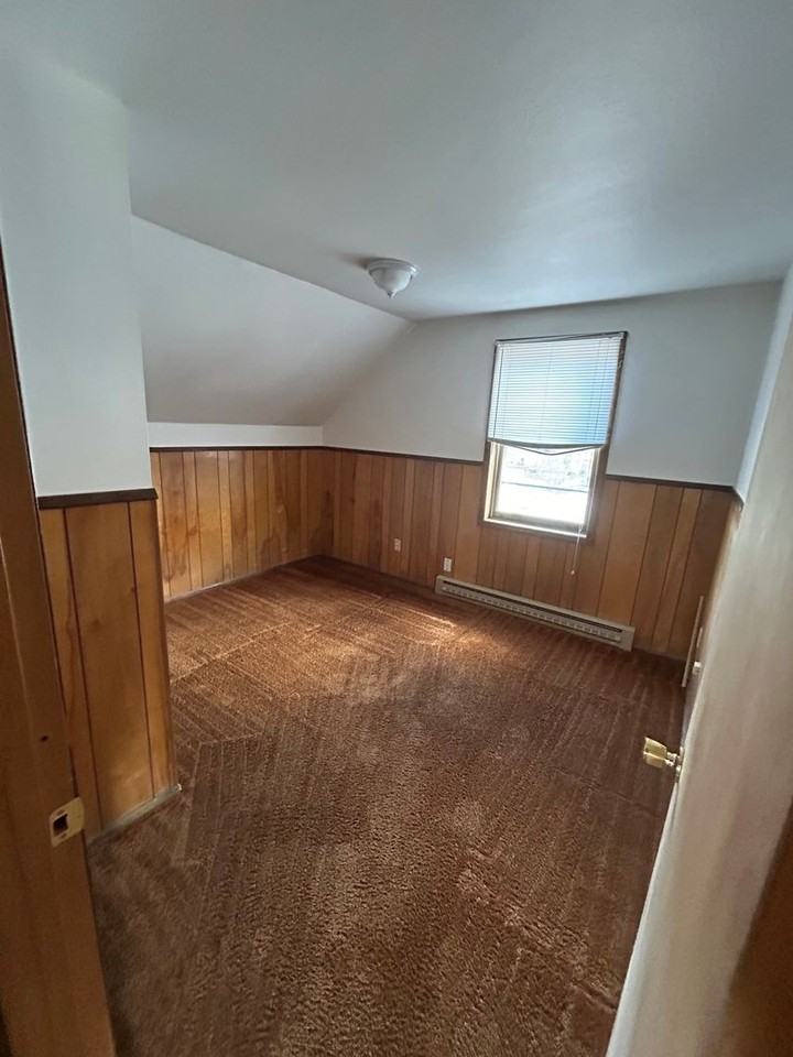 335 5th Ave W #3 - Photo 6 of 8