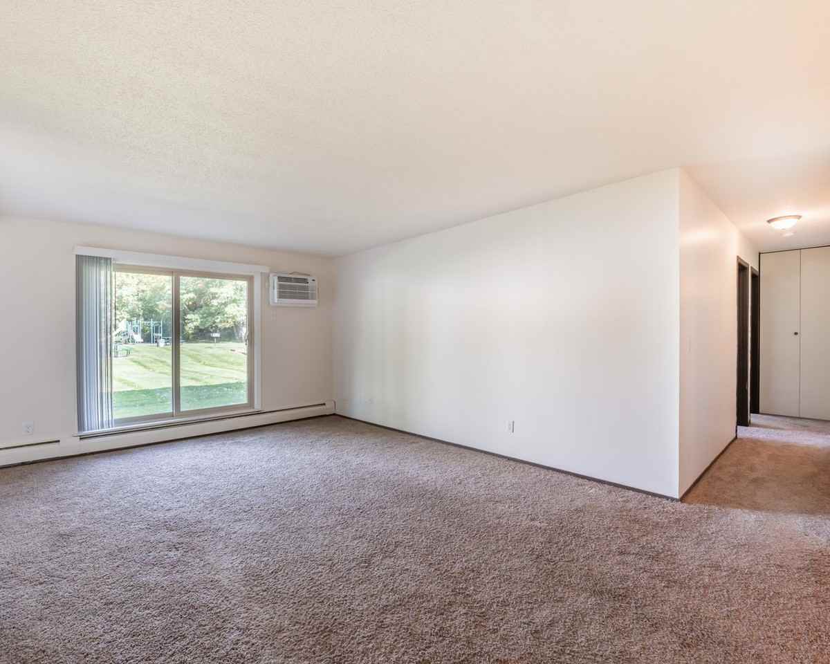 Oak Grove Apartments - Photo 6 of 7