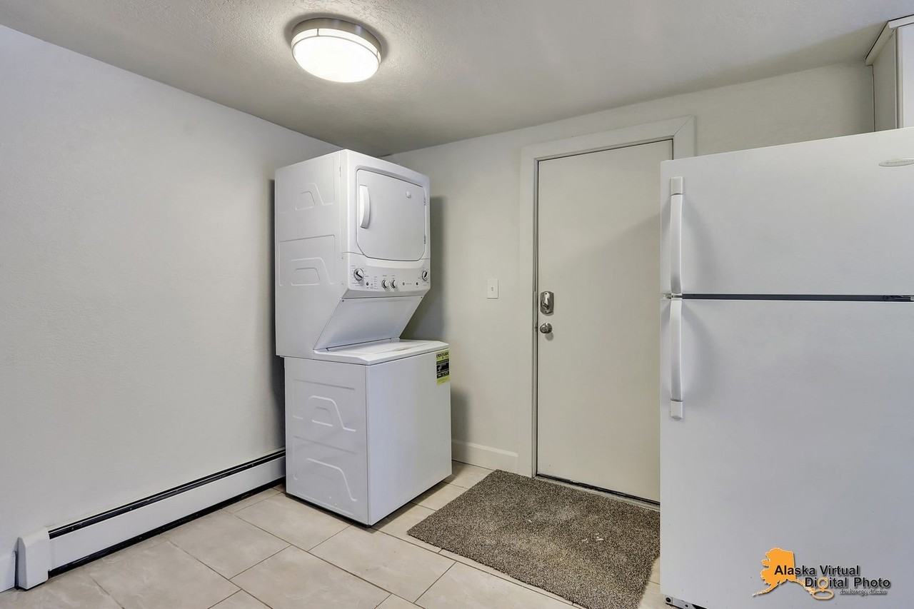 719 Bragaw Street - Photo 6 of 46