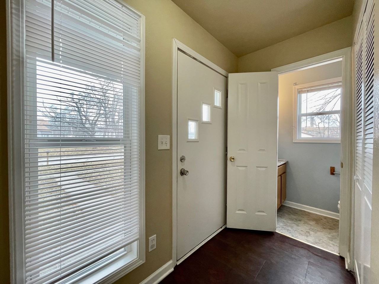 359 Jackson Ave - Photo 2 of 21