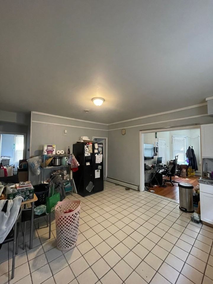 441 Admiral St. - Photo 2 of 7