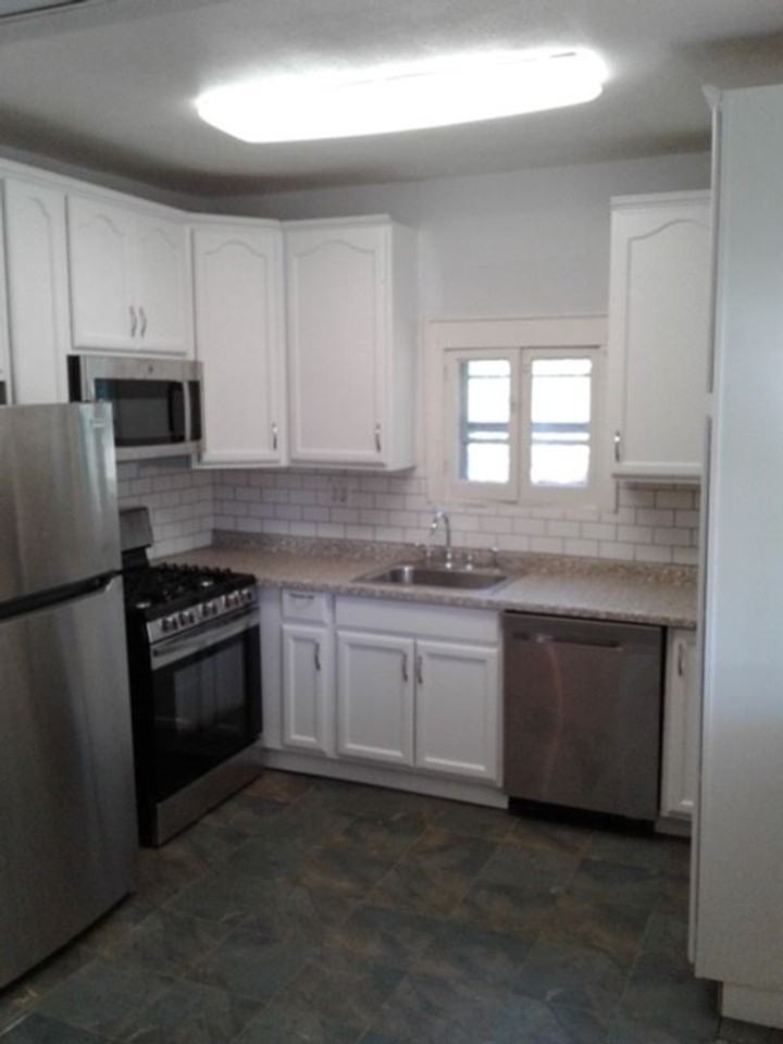 318 North St - Photo 5 of 15