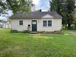 featured image of 393 Spayer Ln